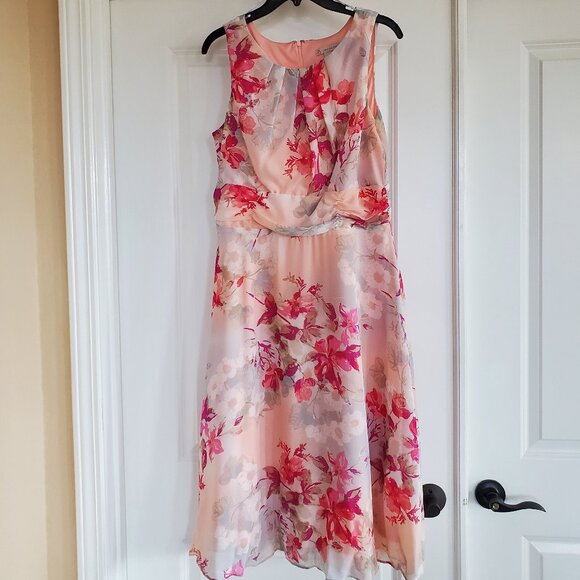Floral Summer/Spring dress - Picture 1 of 3
